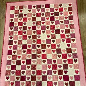 Heart Pattern Quilt - Pink and Red
